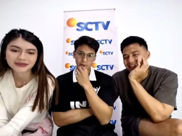 Tiga pemeran utama sinetron Ketika Cinta Memanggilmu SCTV, Agatha Valerie, Cakrawala Airawan, dan Antonio Blanco Jr., saat wawancara virtual bersama media, Rabu (25/6/2025).