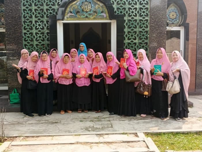 Kopdar III Lembaga Pengentasan Qur'aniyyah dan Qiroati (LPQQ) Kota Depok bersama Badan Amil Zakat Nasional (BAZNAS) Kota Depok di Pondok Pesantren Modern Darus Sholihin, Sawangan, Depok, Jawa Barat, Minggu (27/7/2025).