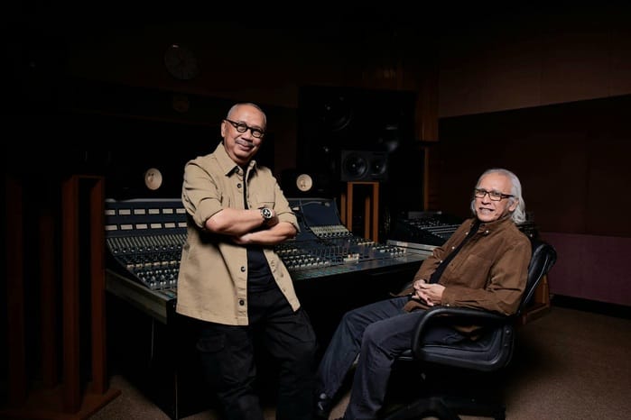 Ebiet G. Ade dan Iwan Fals. (Foto - Musica Studios)