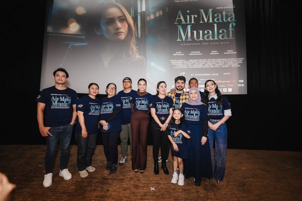 Peluncuran trailer dan poster resmi film Air Mata Mualaf di XXI Plaza Senayan, Jakarta, Senin (27/10/2025).