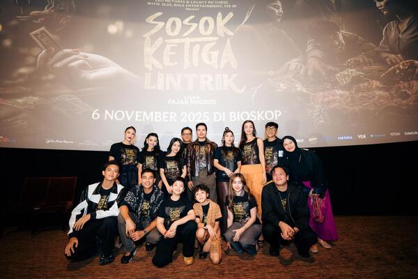 Film Sosok Ketiga Lintrik mulai tayang perdana hari ini, Kamis (6/11/2025), di 349 bioskop di Indonesia.