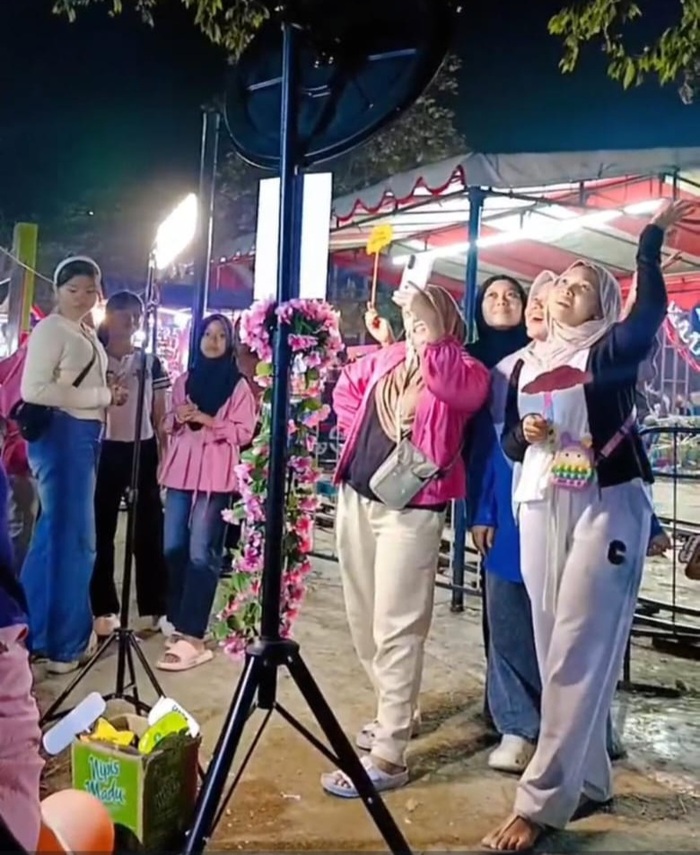 Pasar Malam Festival 2026
di Lapangan Perum Pangauban Silih Asih, Pangauban, Batujajar, Jawa Barat. (Foto -  Anne Y Wachyuni)