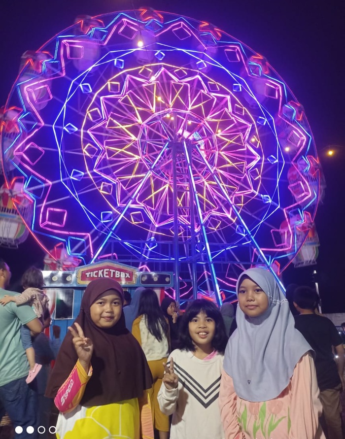 Pasar Malam Festival 2026
di Lapangan Perum Pangauban Silih Asih, Pangauban, Batujajar, Jawa Barat. (Foto -  Anne Y Wachyuni)