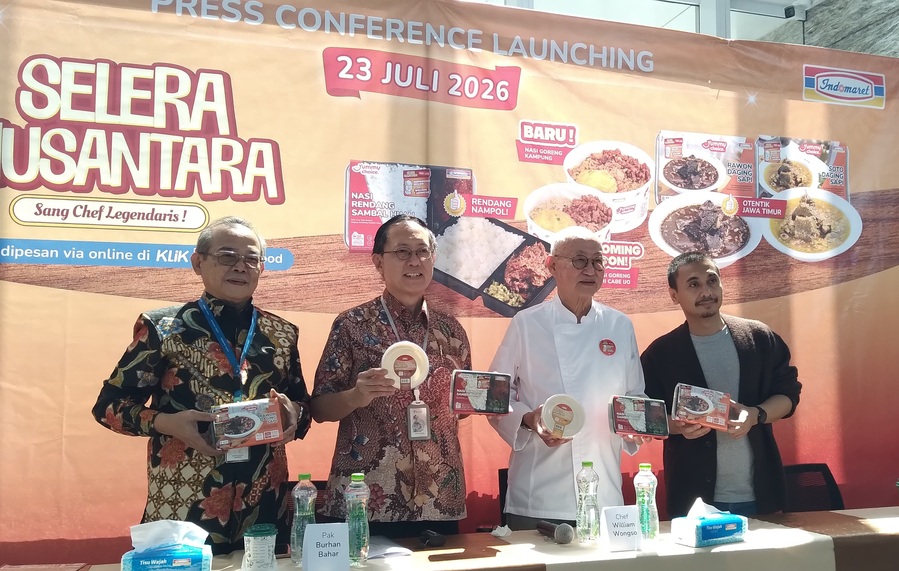 Peluncuran product series Selera Nusantara kolaborasi Yummy Choice dan Chef William Wongso di Menara Indomaret, PIK, Jakarta Utara, Kamis (23/7/2026). (Foto - Ian)